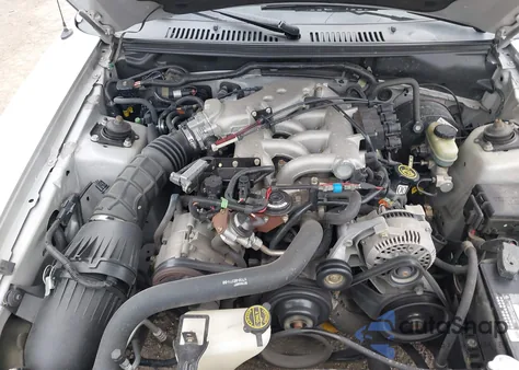 2000 Ford Mustang z USA, uszkodzony, nr VIN 1FAFP4045YF108287